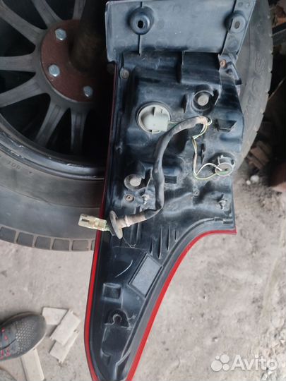 Фонарь задний правый mitsubishi outlander 3