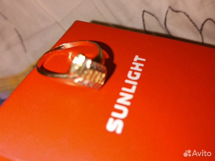 Золотое кольцо женское 585 бу