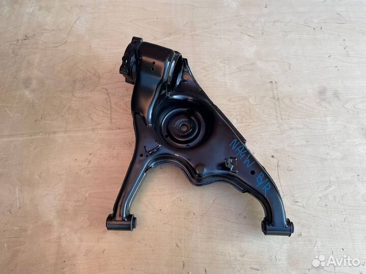 Рычаг задний правый Mitsubishi Grandis NA4W