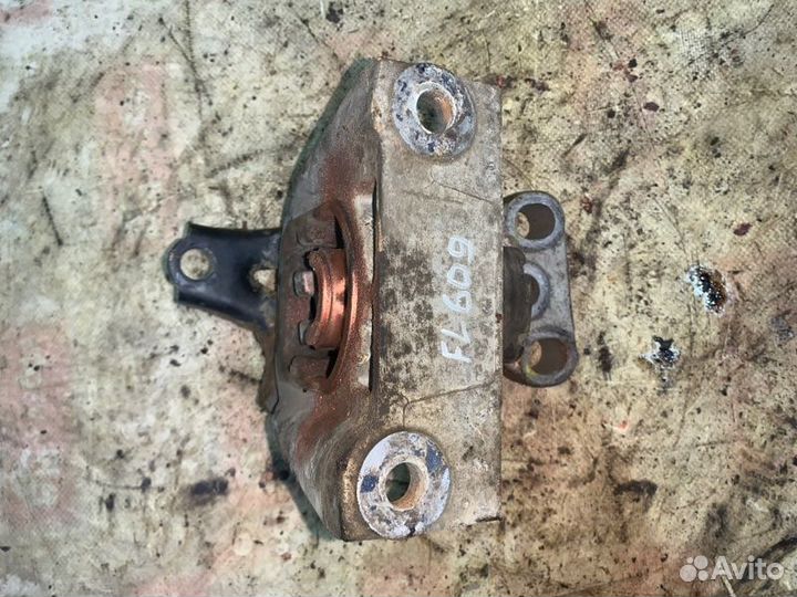 Подушка передняя левая Honda Civic FD1 R18A2 2008