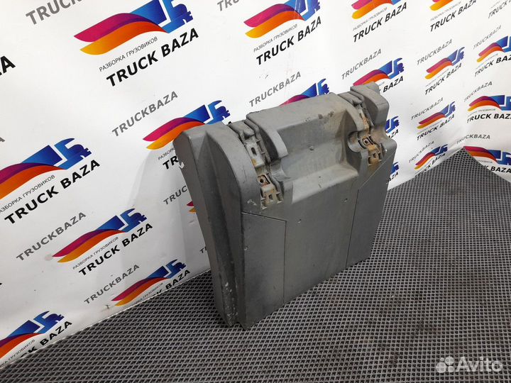 Крыло заднее задняя часть правое