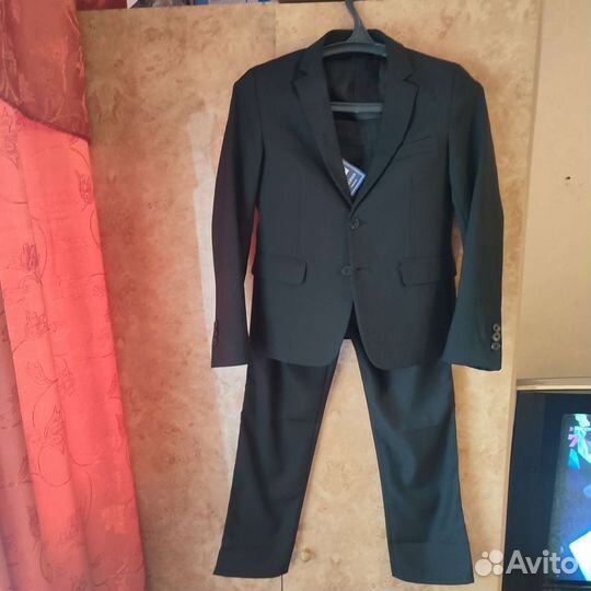 Костюм на мальчика 140