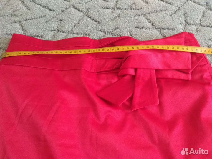 Юбка атласная на подкладе, 48 размер
