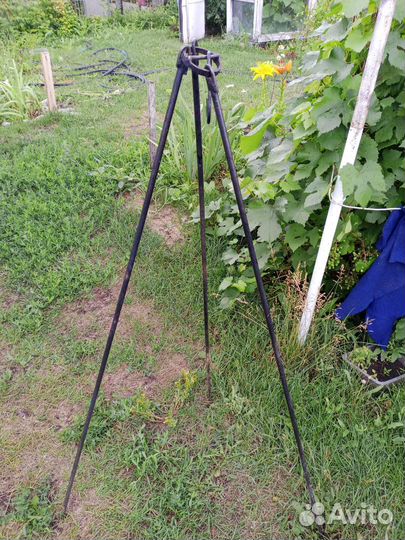 Тринога для казана