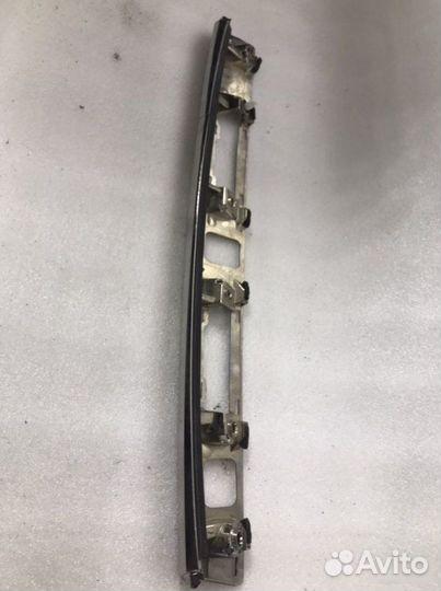 Накладка двери багажника Toyota Fortuner 2015