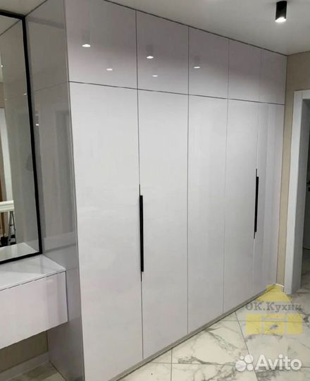 Шкаф навесной