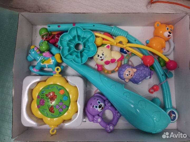 Музыкальный мобиль на кроватку Умка