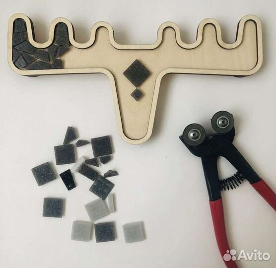 Вешалка настенная