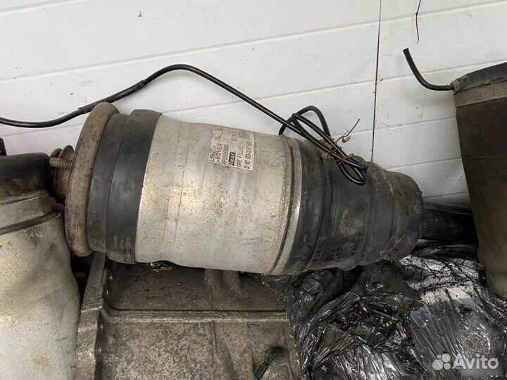 Пневмостойка задняя Land Rover Discovery 3