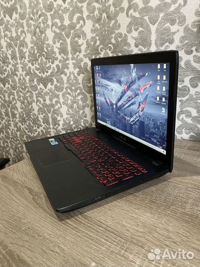 Игровой asus ROG GTX 1050 4GB/Core i5/SSD+HDD