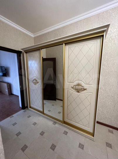 2-к. квартира, 100 м², 4/5 эт.