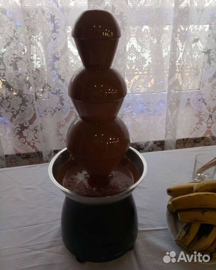 Шоколадный фонтан в аренду