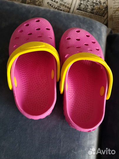 Купальник детский 1,5-2года и кроксы 25р