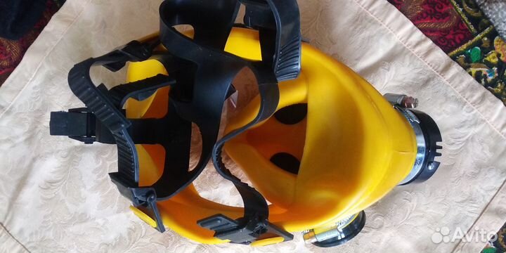 Маска - противогаз