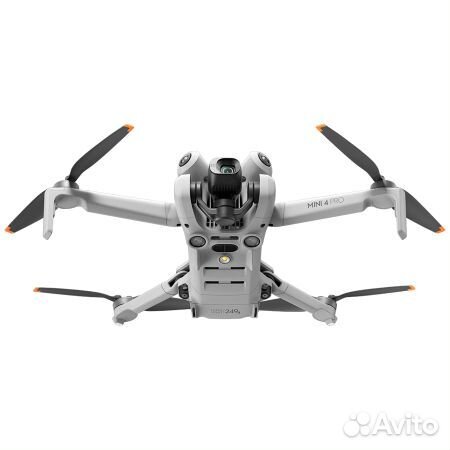 Квадрокоптер DJI Mini 4 Pro Fly More Combo (Plus)