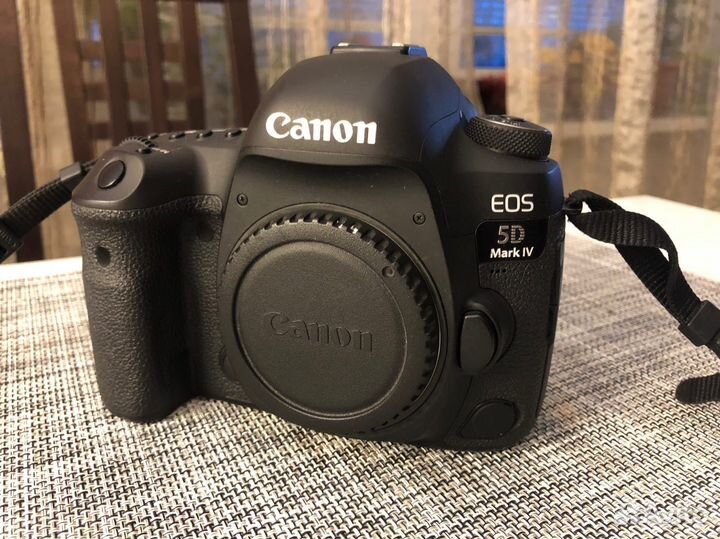 Фотоаппарат canon 5d mark IV