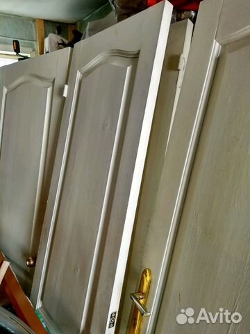 Двери межкомнатные из массива сосны, б/у
