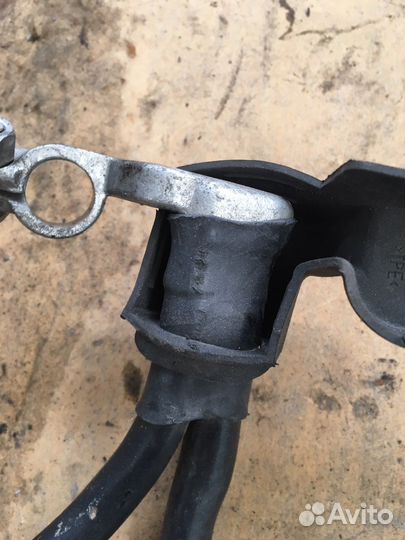 Клемма аккумулятора минус Volkswagen Phaeton(2280)