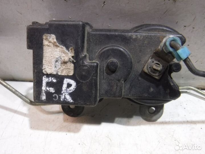 Замок двери передней правой Hyundai Starex