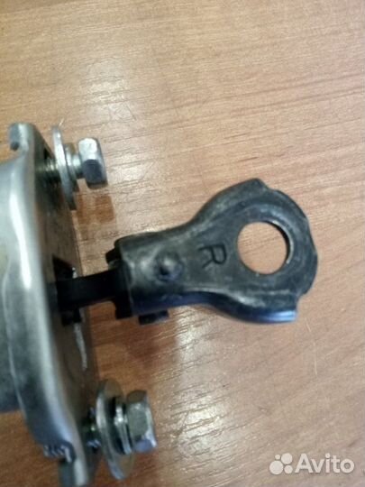 Ограничитель двери (фиксатор) передний правый