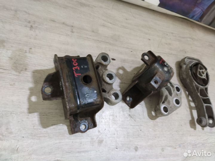 Опоры двигателя Шевроле Авео Т300 Chevrolet Aveo T