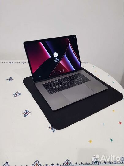 Топовый ноутбук Apple macbook pro 15 2017 16/512