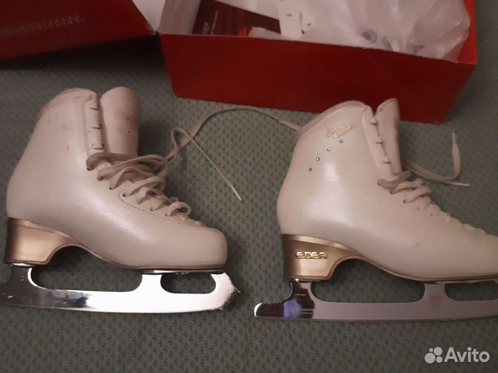 Фигурные коньки edea chorus 235