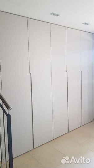 Шкафчик для ванной