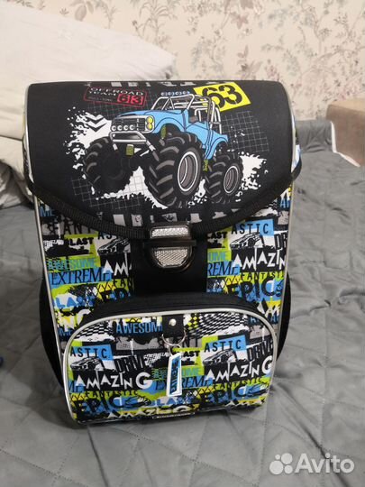 Рюкзак школьный для мальчика новый