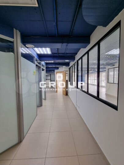 Офис с видом на Кул-Шариф и Мерседес Центр