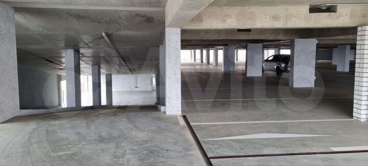 Машиноместо, 14 м²