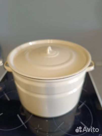 Кастрюля эмалированная 20л в отличном состоянии