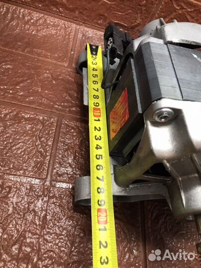 Двигататель стиральной машины Zanussi