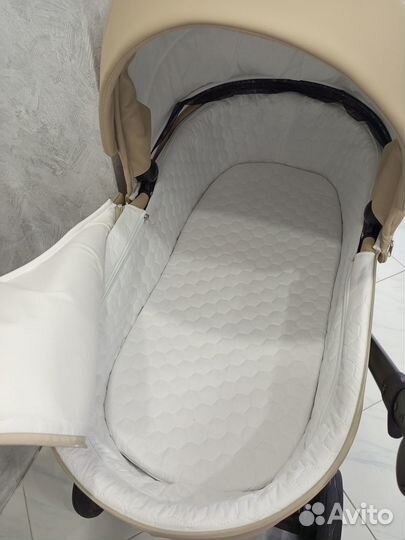 Коляска 2 в 1 Riko Basic Delta Ecco