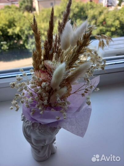 Композиция из сухоцветов