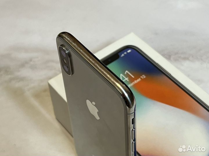 iPhone X, 64 ГБ