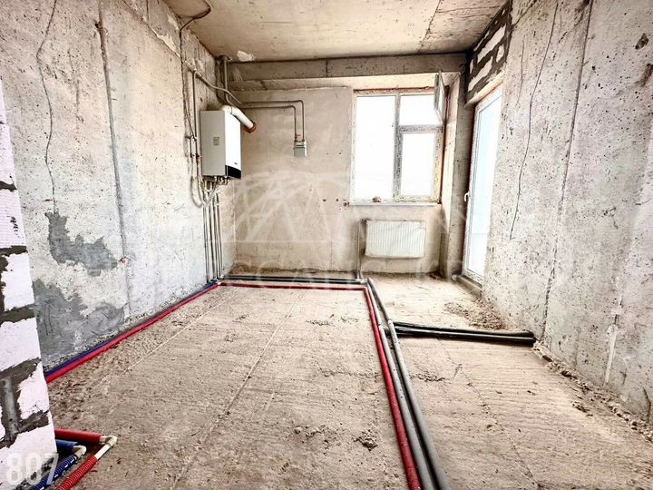 3-к. квартира, 90 м², 1/9 эт.