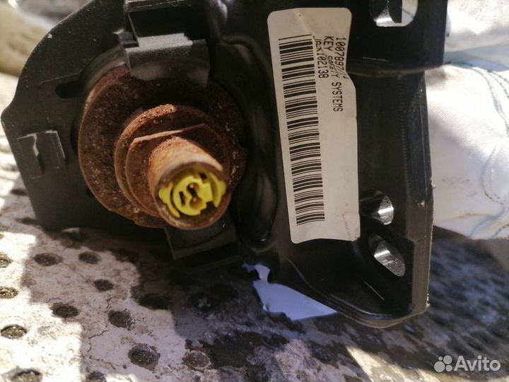 Подушка безопасности в торпедо Audi A4B8