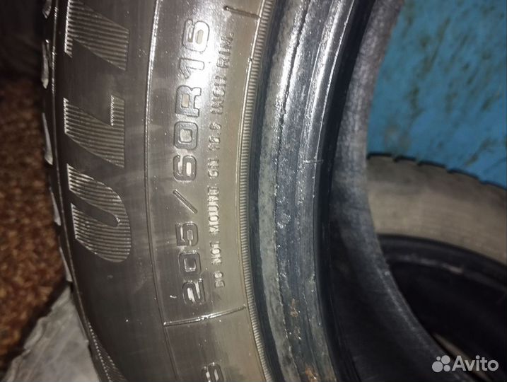 Goodyear UltraGrip 205/60 R16 92T