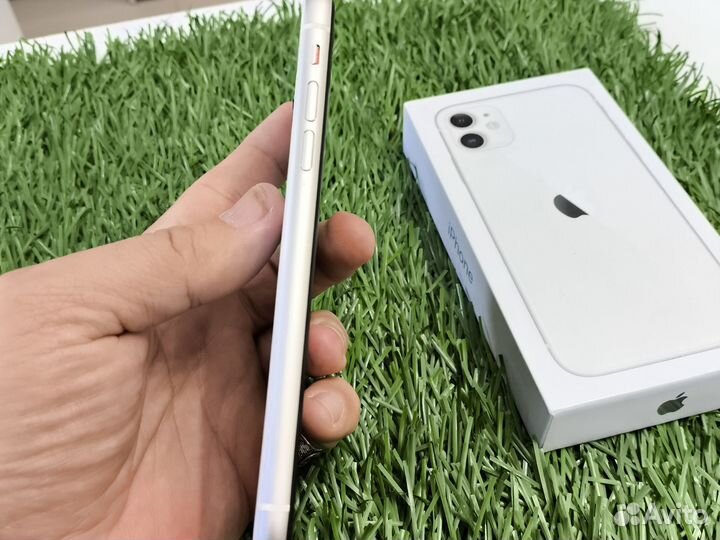 iPhone 11, 64 ГБ