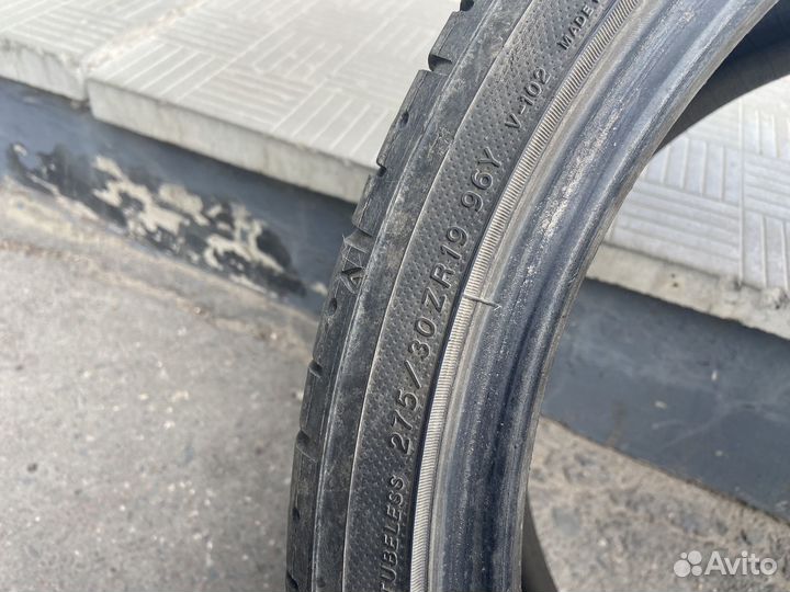 Yokohama AVS Sport V102 245/35 R19 и 275/30 R19 93Y