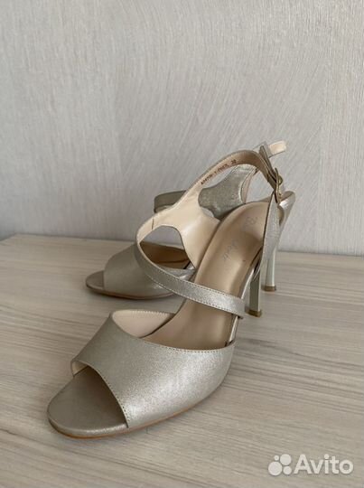 Босоножки 38 размер