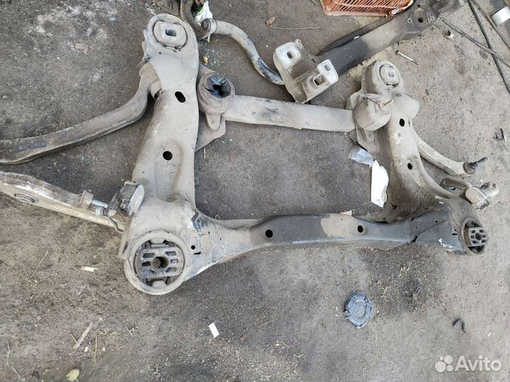 Подрамник Ауди а8 д3 передний