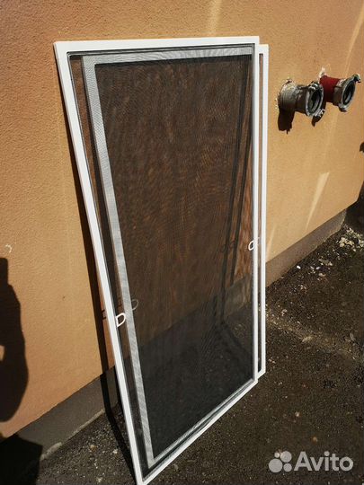 Сетки на окно 2 шт