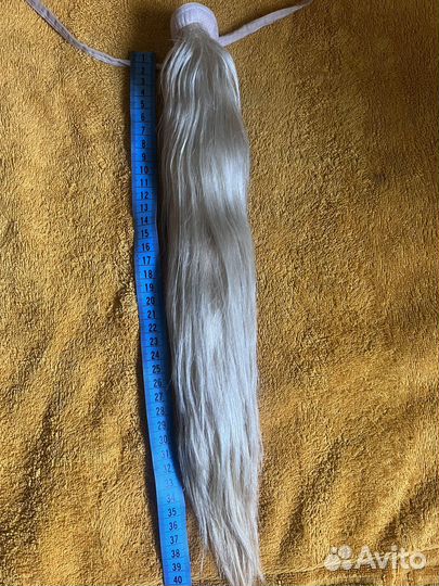 Хвост из натуральных волос на ленте блонд