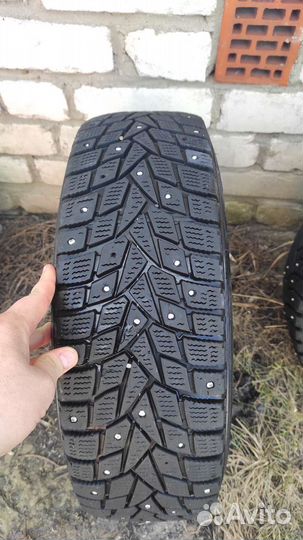 R14 Dunlop SP Winter Ice 02 175/65, PCD 4x98 DIA 58.6