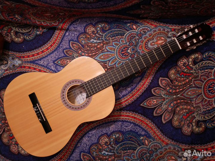 Euphony Phil pro Mistral классическая гитара 4/4