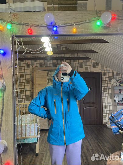 Сноубордическая горнолыжная куртка