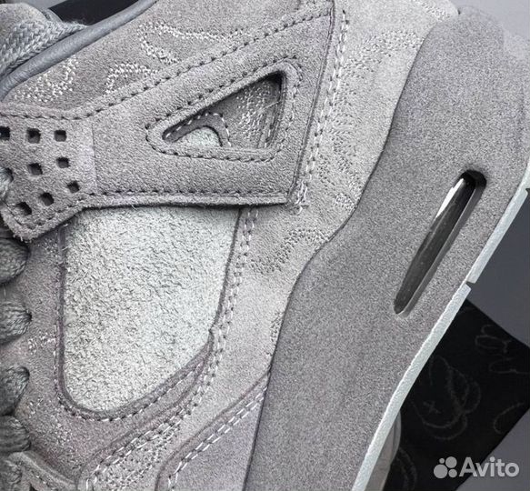 Кроссовки Nike Air Jordan 4 Retro Kaws