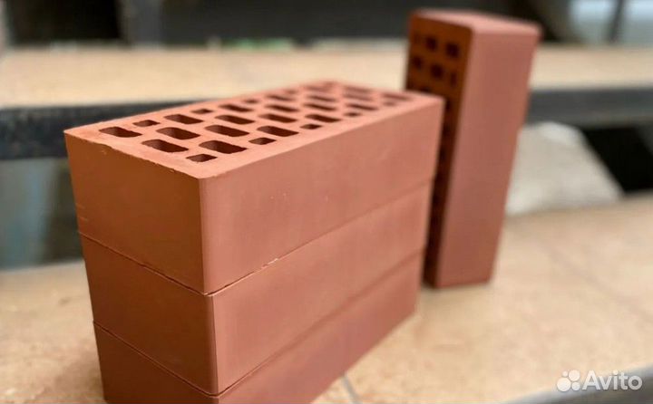 Кирпич облицовочный бордо